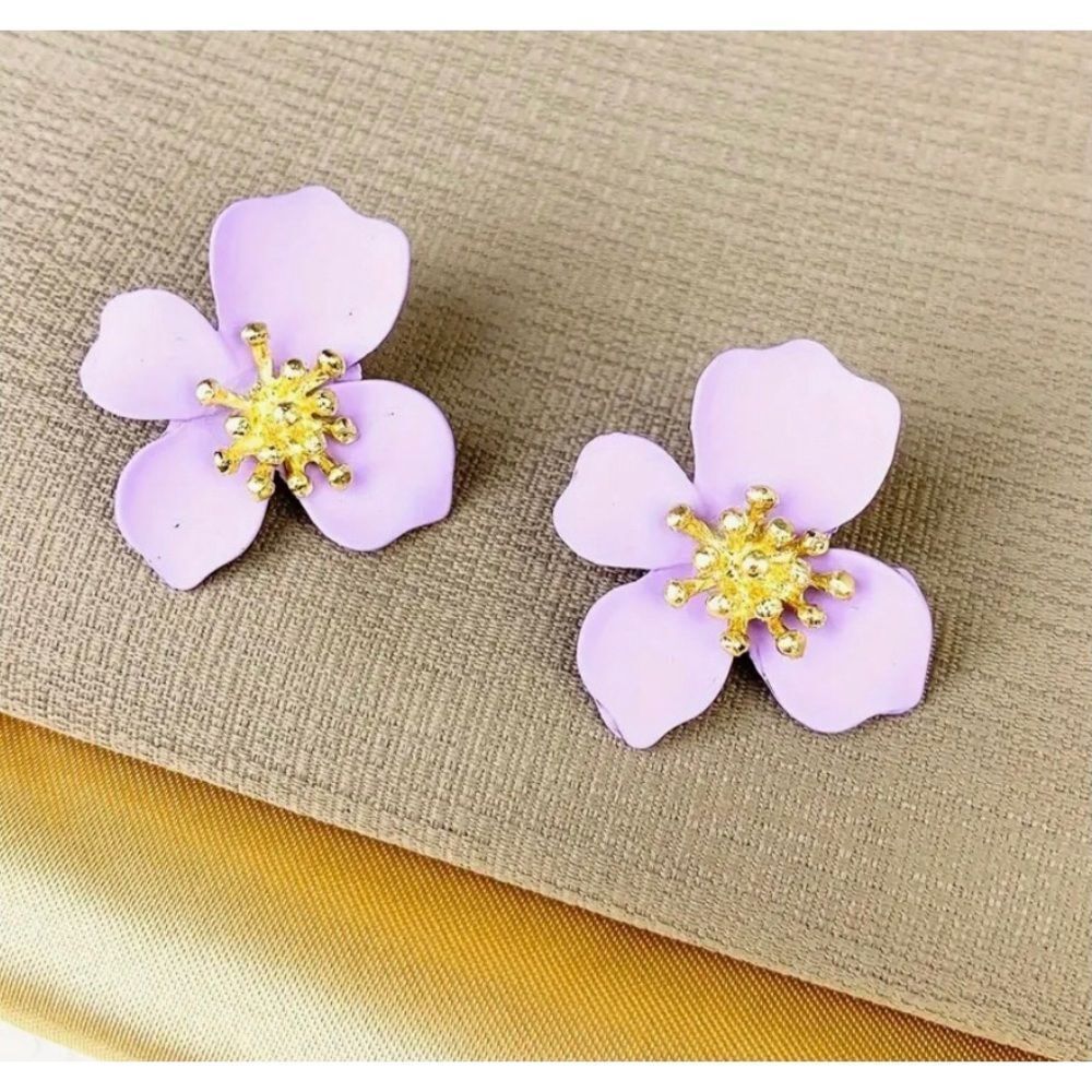 💜 Betsey Johnson Violet flower earrings 💜 - Picture 4 of 4